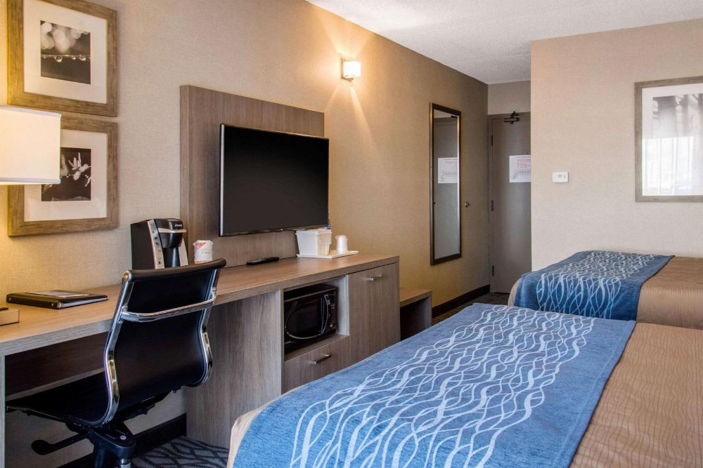 Comfort Inn Aeroport Main image